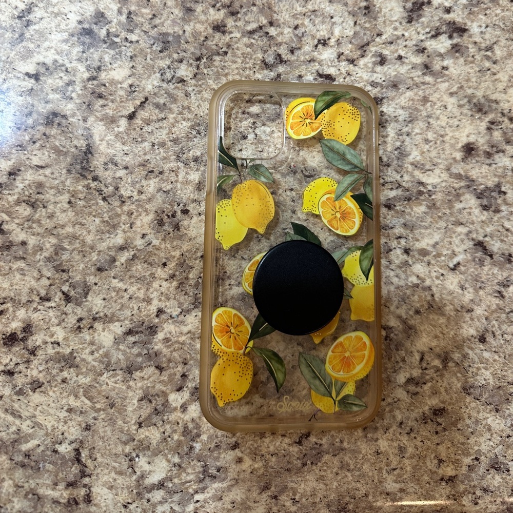 cute lemon case! Brand new and non slip!